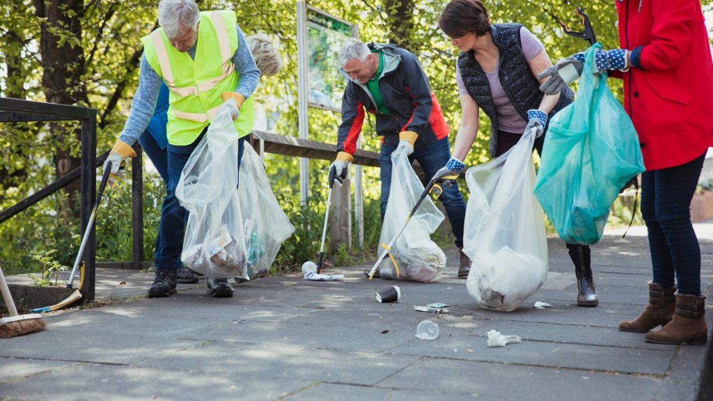 What Can Littering Do To The Environment www.quickwasters.co.uk