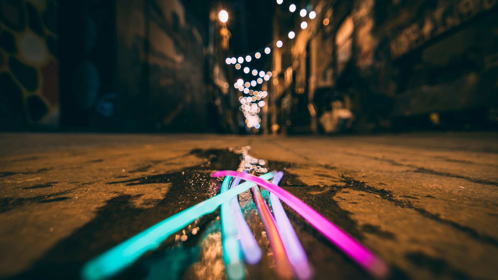 How to Dispose of Glow Sticks? Quickwasters